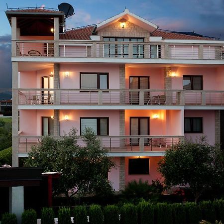 Villa Стобреч Екстер'єр фото