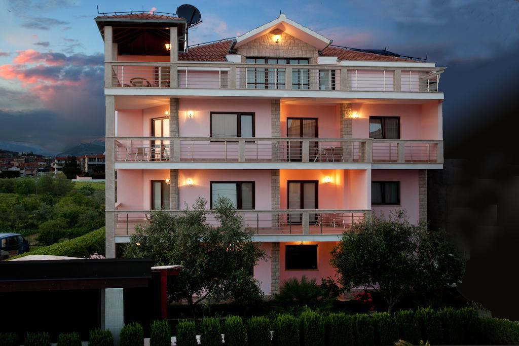 Villa Стобреч Екстер'єр фото